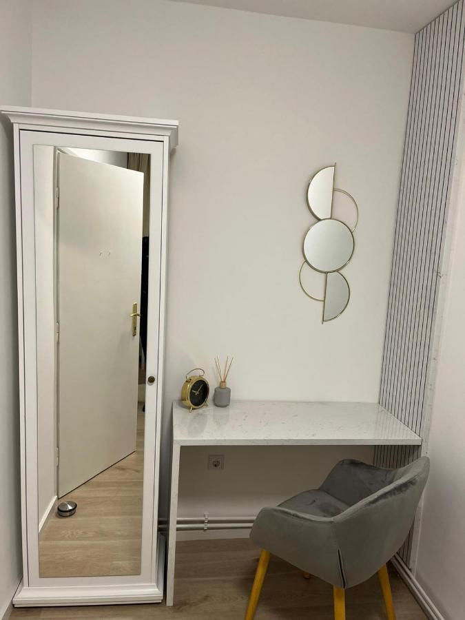 Apartman Gold Maris Apartamento Karlovac Exterior foto
